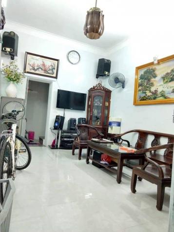 Nhà đẹp, giá rẻ, 4 tầng, thông thoáng, khu vực Đống Đa. LH: 0975247569 12463398