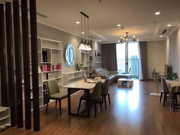 Cho thuê căn hộ cao cấp Vinhomes Nguyễn Chí Thanh, 3 phòng ngủ full nội thất cao cấp, vào ở luôn 12604645