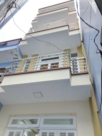 Bán gấp nhà 2 lầu mới đẹp, hẻm 64 Nguyễn Khoái, Quận 4 12612937