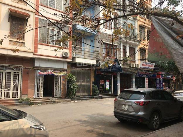Mặt bằng quận Thanh Xuân, đối diện trường, ô tô tránh rộng, 30m2 tầng 1, giá 5 tr/th 12599973