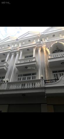 Bán nhà phố Hoàng Quốc Việt, Q. 7, DT: 4.2x12m, trệt, 3 lầu, giá thương lượng cho người mua nhanh 12622598