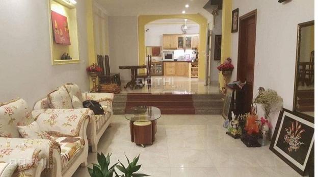 Bán tòa nhà mặt phố Yên Lạc, Hai Bà Trưng, DT: 125m2, lô góc, gara ô tô, giá chỉ 13 tỷ 12635599