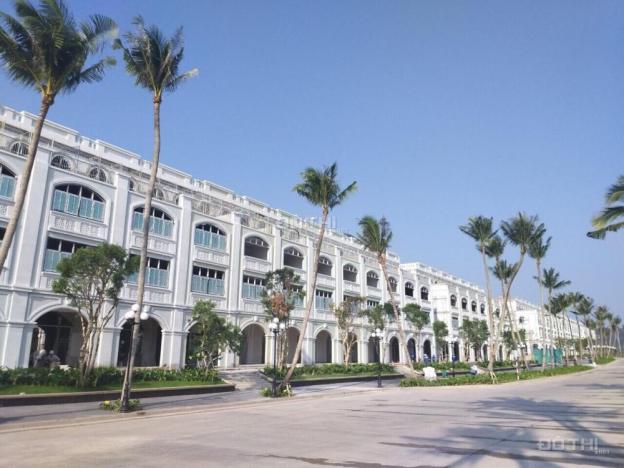 Cần bán khách sạn mặt biển Phú Quốc, ngay Beach Bar lớn nhất Phú Quốc 12032678
