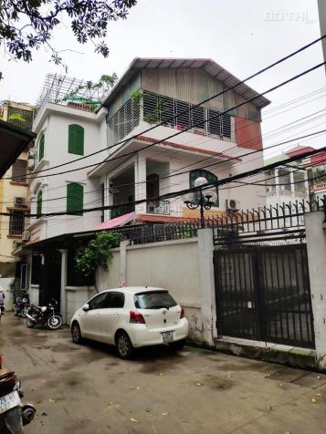 Gia đình cần bán gấp nhà tại phố Trích Sài, diện tích 140m2, 3 tầng, mặt tiền 10m, giá 18 tỷ 12656628