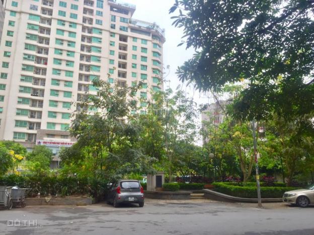Cực hiếm, căn hộ chung cư khu đô thị mới Dịch Vọng, đối diện công viên Cầu Giấy 90m2, giá 2,4 tỷ 12672137