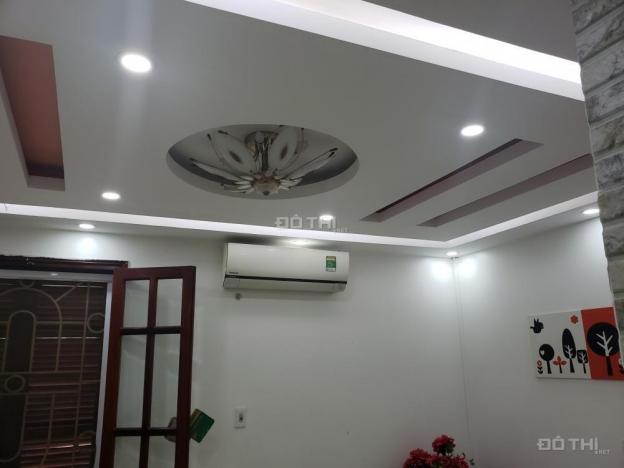 Bán nhà tập thể tầng 1, DT 145m2, ngõ 120 Hoàng Quốc Việt, giá 3.4 tỷ 12672362