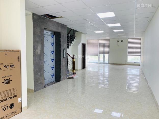 Cho thuê văn phòng tầng 2 mới hoàn thiện sạch sẽ, 90m2, giá 9tr/th. 0902088582 12672504