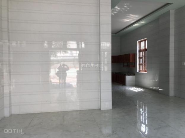 Cho thuê nhà mới xây, có sân rộng để xe giá rẻ 32 triệu/th, P. Thảo Điền 12672866
