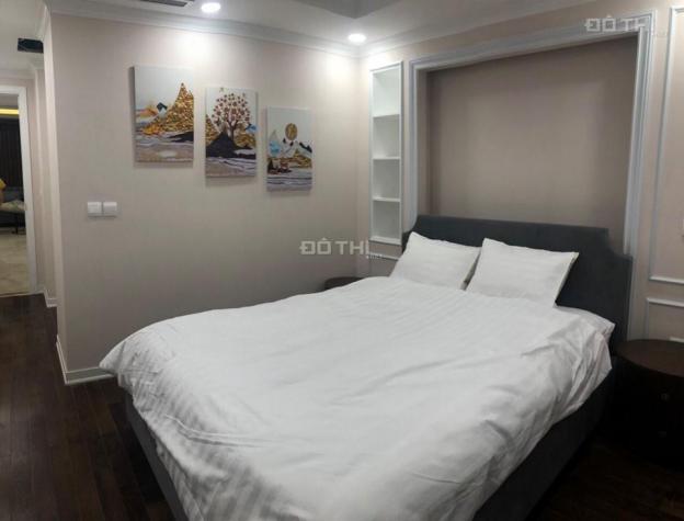 Cho thuê căn hộ chung cư 36 Hoàng Cầu, 3 PN, đầy đủ nội thất, 128m2, giá 25 triệu/th. 0903205290 12706046
