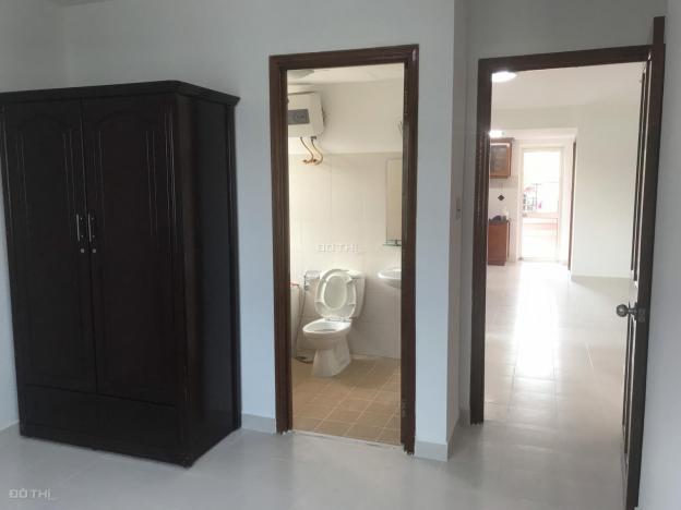 Bán căn hộ Conic 94m2, 2PN có 8m2 sân vườn, sổ hồng hỗ trợ vay ngân hàng. LH: 0919067887 12710727