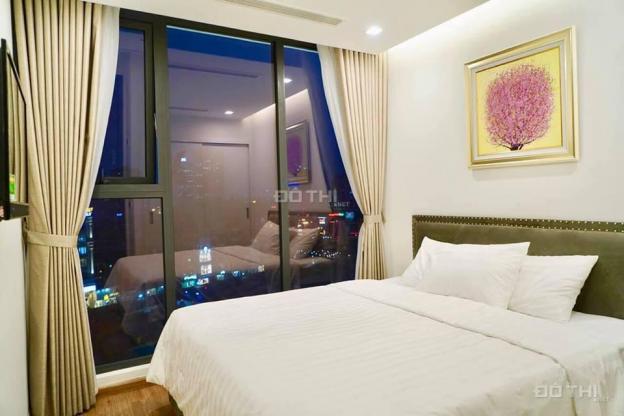 Cho thuê chung cư Vinhomes 56 Nguyễn Chí Thanh, căn góc 127m2, thiết kế trẻ trung, LH: 0932438182 12684518