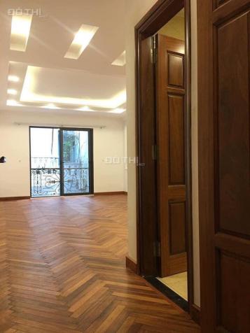 Bán gấp tòa văn phòng ở Trần Quang Diệu, 7 tầng, thang máy, cách phố 30m, 2 ô tô vào nhà. Giá 13 tỷ 12744982