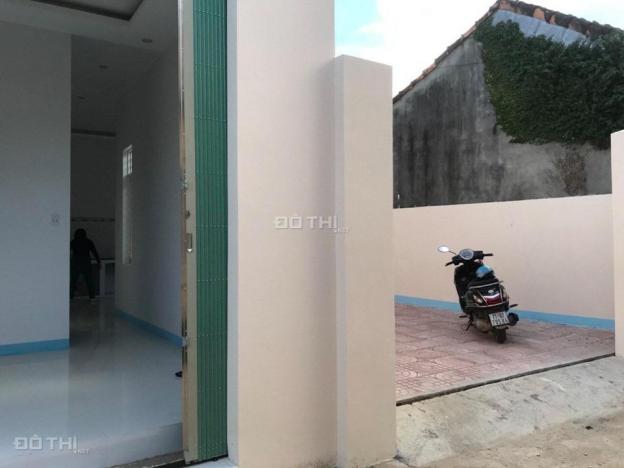 Bán nhà đầu hẻm ô tô Nguyễn Văn Linh, TP Quảng Ngãi giá mềm 12756579