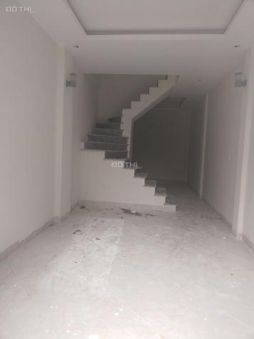 Bán nhà xây mới 32m2*4T cách KĐT Thanh Hà 500m, giá 1 tỷ 80tr, ô tô đậu trước nhà. LH 0907290666 12768411