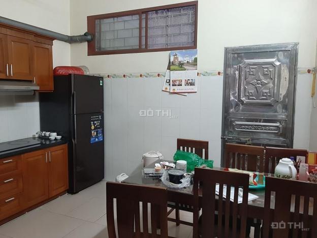 Kim Giang ô tô đỗ cửa, nhà đẹp ở luôn tặng nội thất, DT 50m2, giá 4,2 tỷ. LH: 0946689990 12770990