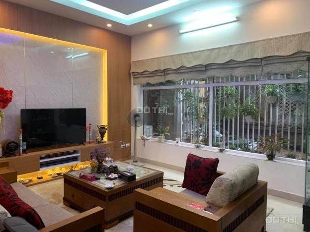 Cực hiếm, bán nhà phố Nguyễn Đình Thi, Tây Hồ, DT 140m2, 3 tầng, MT 10m, giá 18 tỷ 12656596