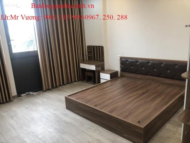 Cho thuê nhà mới 9 phòng gần công viên Nguyễn Văn Cừ, giá chỉ 30tr/th 12776116
