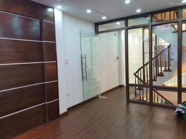 Bán nhà 5,5 tỷ Nguyễn Khang, Yên Hòa, Cầu Giấy, 5 tầng, 60 m2, có sân cổng rộng 12785027