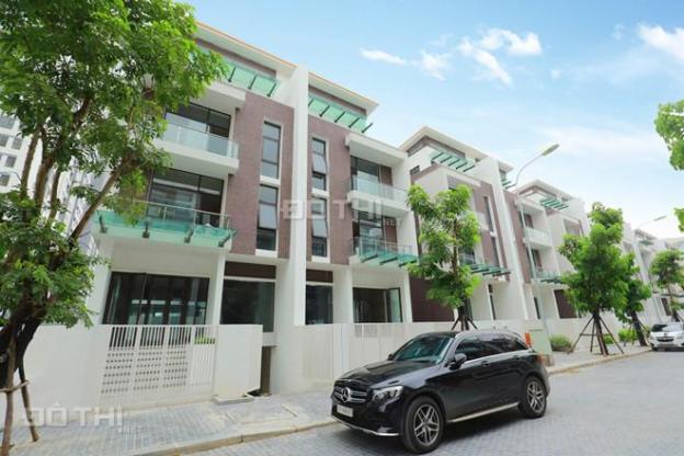 Bán căn biệt thự vượng khí nhất Thanh Xuân, 196m2 xây 4 tầng 1 hầm, cực hợp cho thuê, kinh doanh 12796102