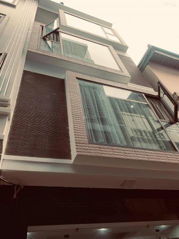 Nhà phố Thái Thịnh, 10 tỷ 8, nhà 47m2, 5 tầng, ô tô 7 chỗ vào nhà, có thang máy. Em Lâm: 0969033239 12801044