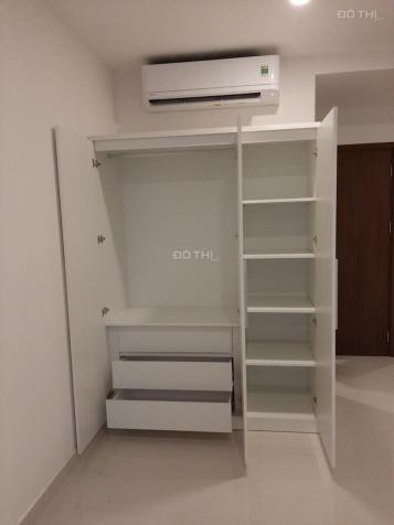 Cho thuê officetel Saigon Royal 43m2 có bếp, máy lạnh, rèm cửa. LH 0941198008 12804779