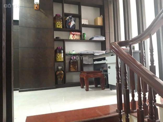 Cần bán nhà riêng phố Tựu Liệt, 43m2, 5 tầng, MT: 4.6m, giá: 2.6 tỷ. LH: 0971946899 12810089