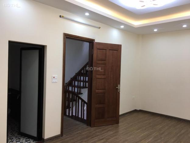 Bán nhà xây mới 5 tầng ô tô đỗ cửa đường Lạc Long Quân, Cầu Giấy 45m2, giá 5.7 tỷ 12813642