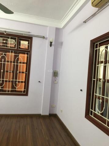 Bán nhà mặt ngõ 58 Trương Định, Hai Bà Trưng, DT 30m2, giá 2.4 tỷ 12819186