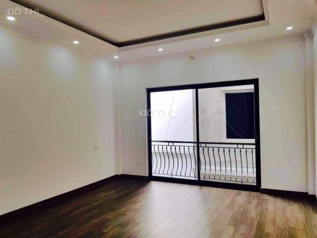 Bán nhà phố Bồ Đề, Lâm Du, 50m2 - 5 tầng, cách mặt phố 5 mét, 4.5 tỷ. 0981092063 12829381