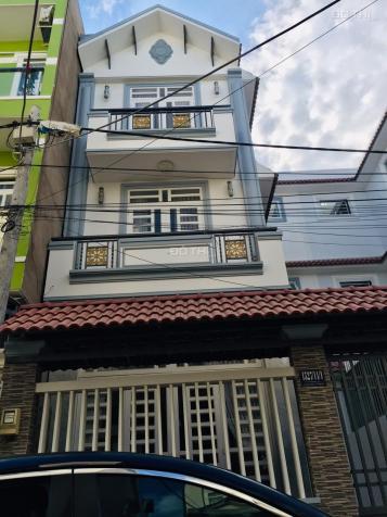 Bán nhà Lê Văn Lương, Nhà Bè 1 trệt, 2 lầu, 5 PN, nhiều tiện ích. LH e Thảo 0982222910 để xem nhà 12838942
