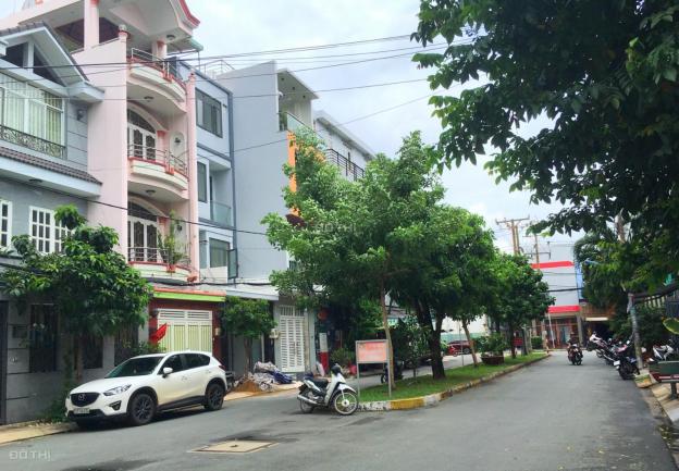 Cần tiền bán gấp nhà riêng 1 trệt 3 lầu, mặt đường Nguyễn Cửu Đàm, Quận Tân Phú, LH: 098 83 84 333 12839443