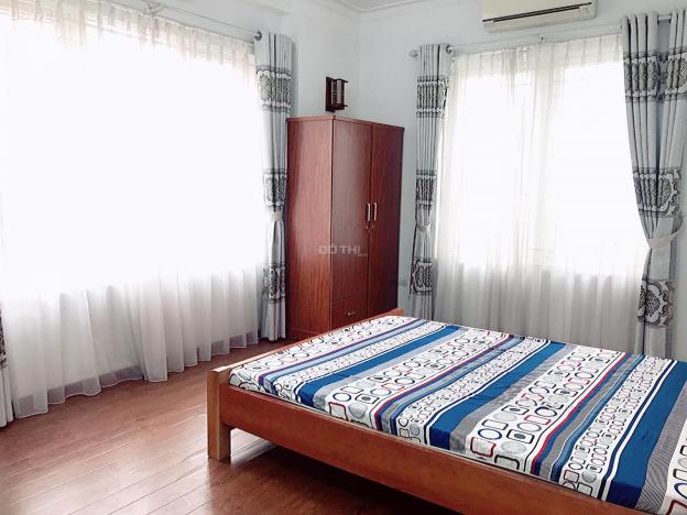 Cho thuê căn hộ CC 2 phòng ngủ, 80m2, giá rẻ tại Cát Linh, Đống Đa 12842025