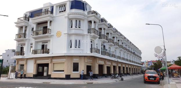 Bán dãy nhà phố shophouse Galaxy, DT 100m2, 1 trệt 3 lầu, đường Tỉnh Lộ 10, Đức Hòa, Long An 12842633