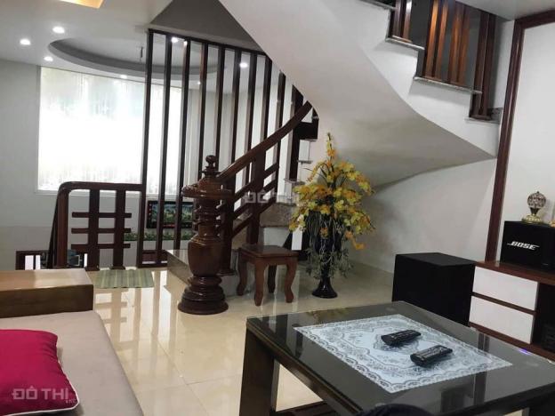 Cho thuê nhà riêng đầy đủ tiện nghi tại Giang Biên, Long Biên S: 35m2 x 4 tầng. Giá thuê: 7tr/tháng 12850479