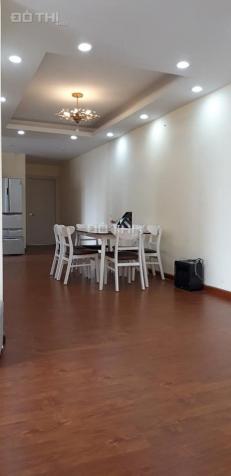 Bán căn hộ chung cư Mạc Thái Tổ, Yên Hòa, Cầu Giấy. DT 130m2, full nội thất đẹp, giá 28tr/m2 12853772