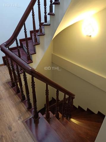 Tôi bán nhà Hoàng Hoa Thám, gần phố, ngõ ô tô tránh nhau, mới, 40m2, 5 tầng 12861499