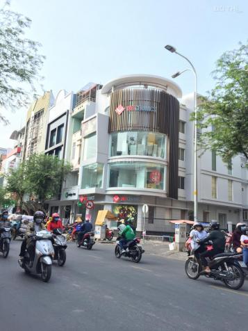 Định cư bán gấp nhà hẻm xe hơi đường Nguyễn Đình Chiểu, Phường 5, Quận 3, 5.7x14m, 3 lầu, giá 14 tỷ 12867196