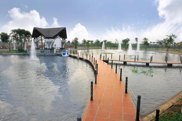 Chính chủ bán nhà phố Melosa Khang Điền 5x20m, đã có sổ hồng view hồ bơi. Gọi ngay 0982667473 12869960