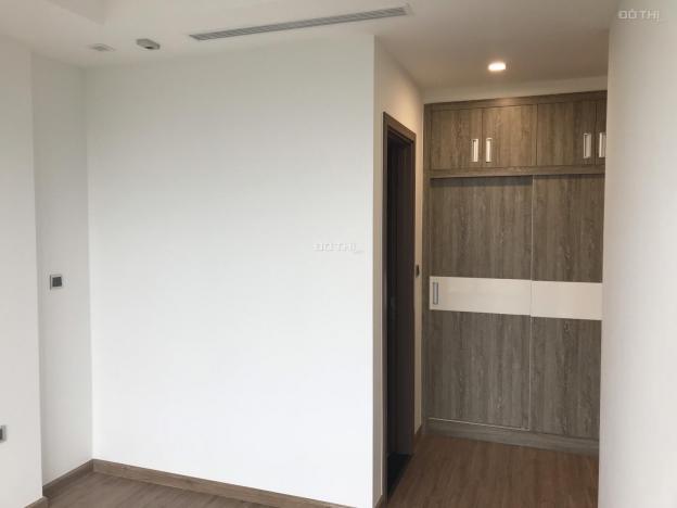 Tôi cần bán căn hộ bằng giá & Cắt lỗ tại Vinhomes Green Bay, ban công Đông Nam, view thoáng mát 12871089