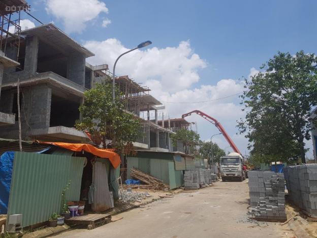 Mở bán đợt 1 với 50 căn biệt thự song lập tại dự án mới Quận 9, mặt tiền đường Nguyễn Duy Trinh 12871105