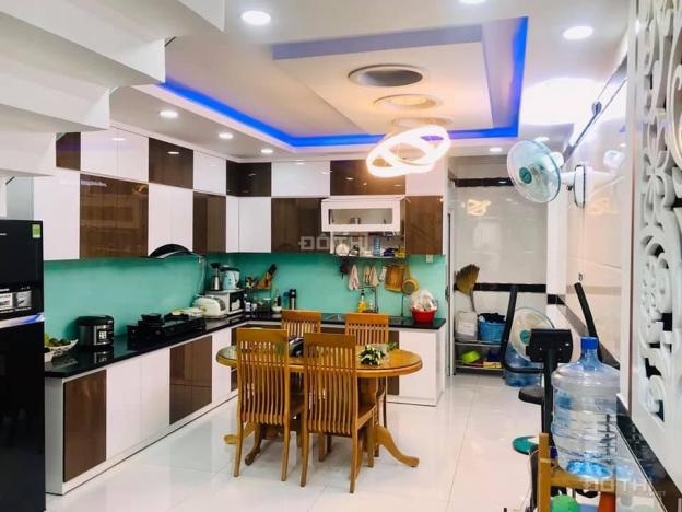 Bán gấp nhà đẹp, P. 11, Q. Phú Nhuận, khu vip 41.8m2, 5 tầng, 5 tỷ 25 12879945