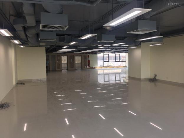 Cho thuê văn phòng hạng A mặt phố Hoàng Quốc Việt, diện tích từ 100m2, 120m2, 150m2, LH 0974949562 12887007