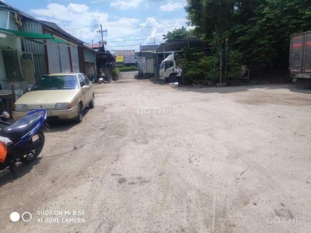 Cho thuê 600m2 đất làm kho xưởng bãi xe đường Nguyễn Văn Linh - giá 20tr/tháng 12894594