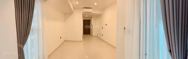 Cho thuê căn hộ văn phòng tại Saigon Royal, có 1 phòng riêng, giá 14 triệu/tháng 12897742