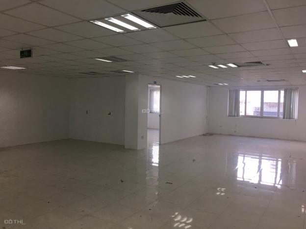 Cho thuê văn phòng phố Lê Thanh Nghị, Hai Bà Trưng, 50m2, 70m2, 115m2, giá 200 nghìn/m2/th 12902665