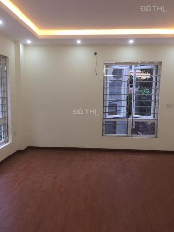 Bán nhà phố Chính Kinh, Nguyễn Trãi, 33m2, 5 tầng xây mới, giá 3.3 tỷ, 20m ra mặt phố, 0972638668 12728550