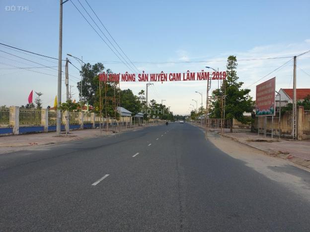 Bán đất 100% thổ cư giá rẻ, 2 MT đường Hàm Nghi, ngay trung tâm VHTT huyện Cam Lâm. LH: 0901161931 12907038
