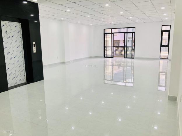 Cho thuê nguyên căn mặt tiền shophouse trong KDC Vạn Phúc, DT: 7x20m, hầm + 4 tầng, có thang máy 12925853