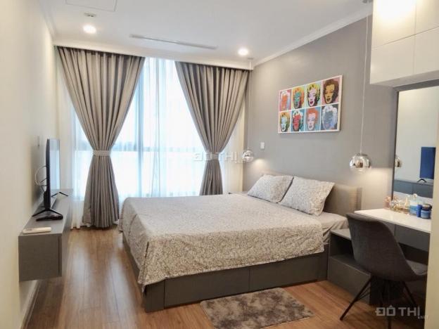Cho thuê căn hộ Vinhomes Central Park theo ngày 2 phòng ngủ, nội thất cao cấp 12927297