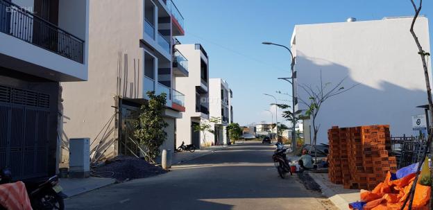 Cần bán nhanh lô đất đường C1 khu VCN Phước Long, DT: 60m2 sạch đẹp, giá chỉ 36 tr/m2 12930435